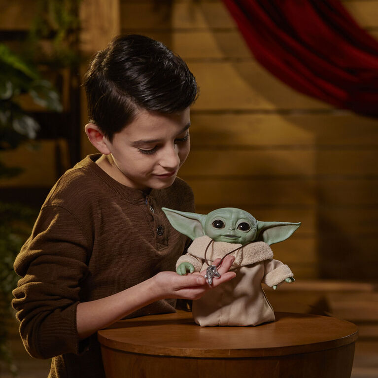 Star Wars The Child Animatronic Edition "AKA Baby Yoda"