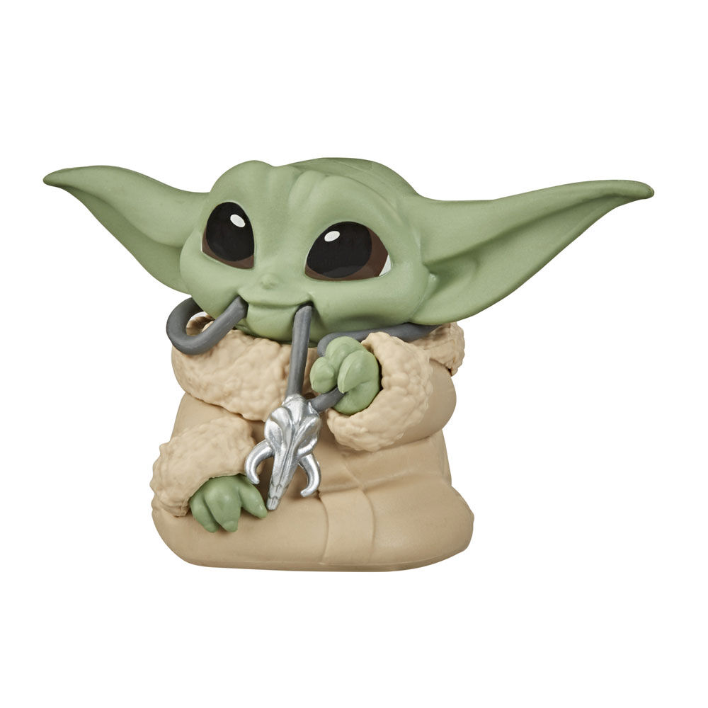 Collier pendentif Baby Yoda The Child en résine et poudre daluminium de la série The Mandalorian 