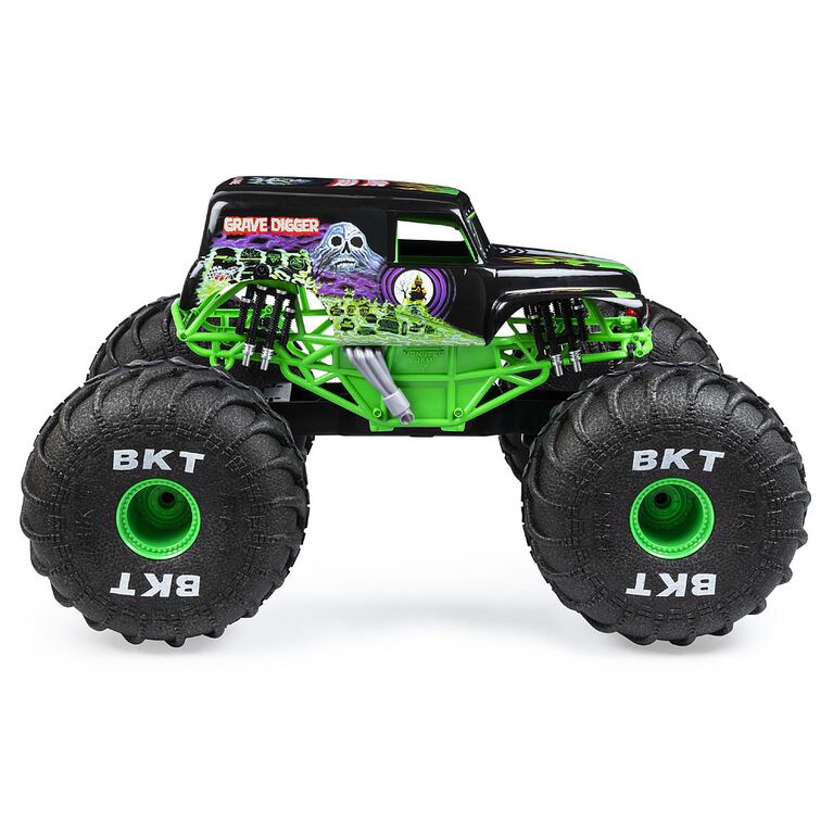 Monster Jam, Official Mega Grave Digger All-Terrain Remote Control Monster Truck with Lights, 1:6 Scale
