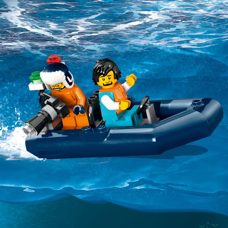 LEGO City Le bateau d'exploration arctique 60368 Ensemble de jeu de construction (815 pièces)