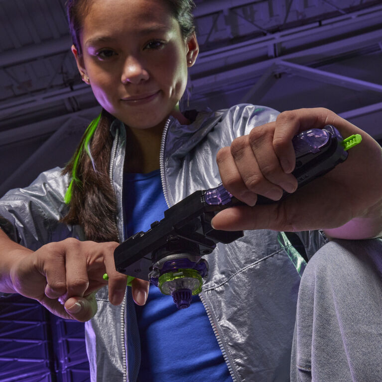 Beyblade X, Pack de lanceur à prises victorieuses à rotation droite