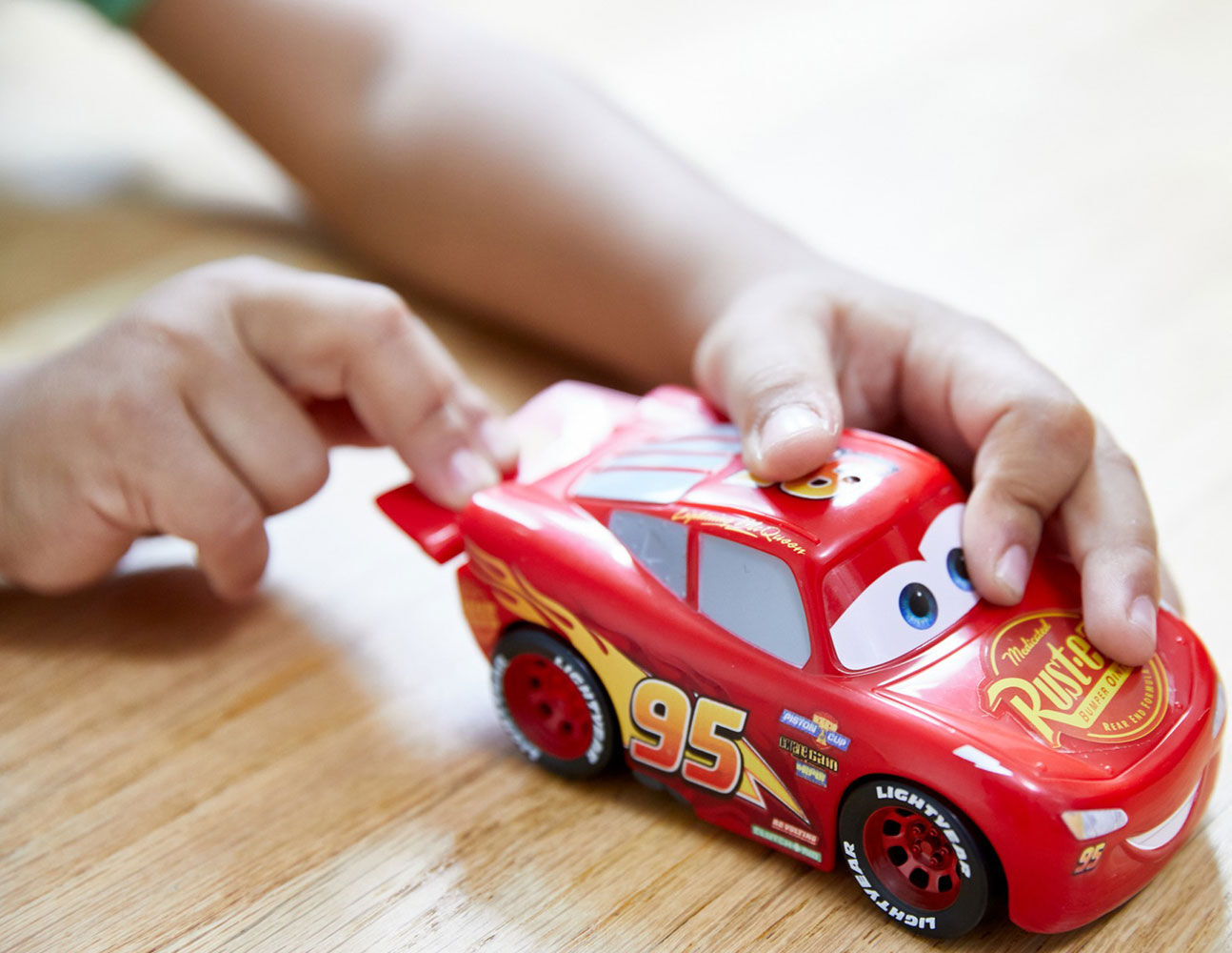 turbo racer lightning mcqueen