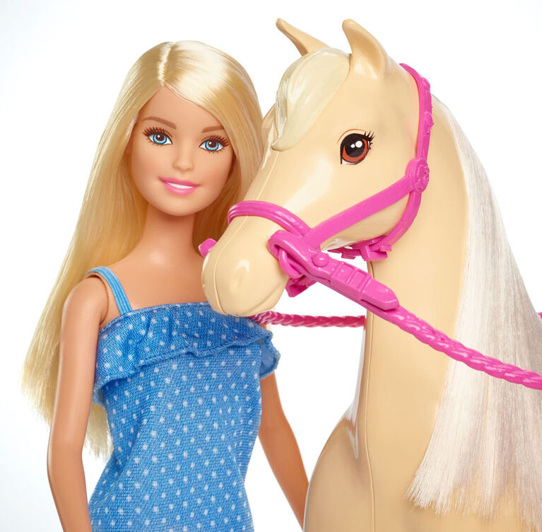 Barbie Doll, Blonde, Wearing Riding Outfit with Helmet, and Light Brown Horse with Soft White Mane and Tail