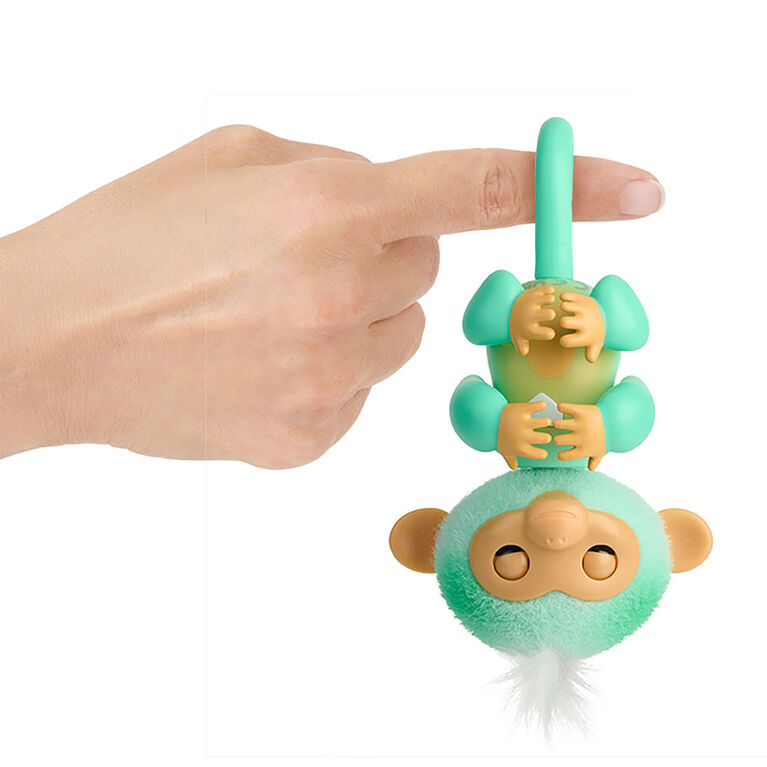 Fingerlings Interactive Baby Monkey, 70+ Sounds & Reactions, Heart Lights Up, Reacts to Touch