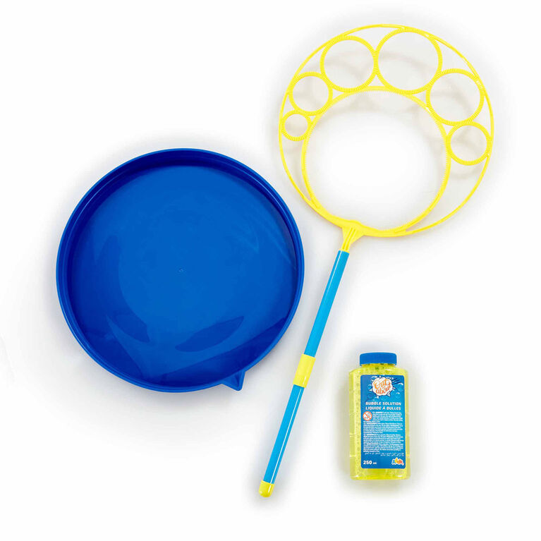 Out and About Big Bubbles Wand Kit - Colors May Vary - R Exclusive