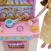 Disney Princess, Cuisine royale de Belle, poupée mannequin et jeu avec 13 accessoires, Mme Samovar et Zip