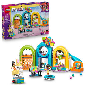 LEGO Friends L'Aire de Jeux Int&eacute;rieure Amusante - Ensemble de Jeu de Simulation - Avec 3 Minipoup&eacute;es, un Man&egrave;ge Lapin, une Piscine &agrave; Balles - 42686