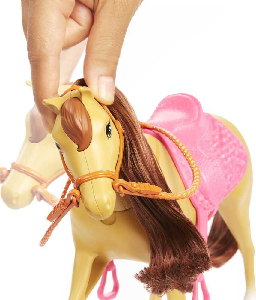 Barbie chelsea store doll and horse