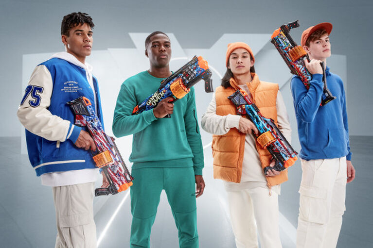 X-Shot Skins Last Stand Dart Blaster - Apocalypse (16 fléchettes) par ZURU