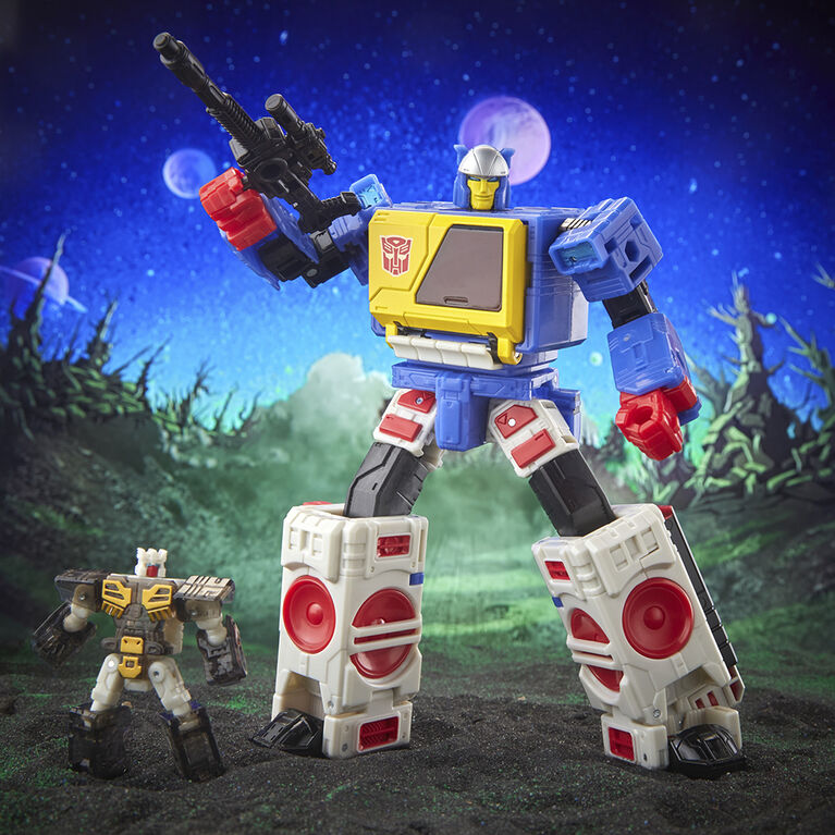 Transformers Legacy Evolution Voyager Twincast and Autobot Rewind 7 Inch Action Figures