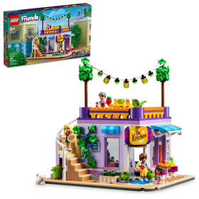 LEGO Friends Heartlake City Community Kitchen 41747 Building Toy Set (695 Pieces)