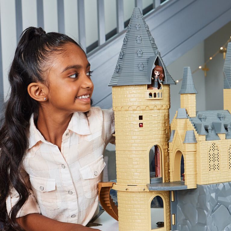 Wizarding World Harry Potter, Magical Minis Deluxe Hogwarts Castle with Lights and Sounds