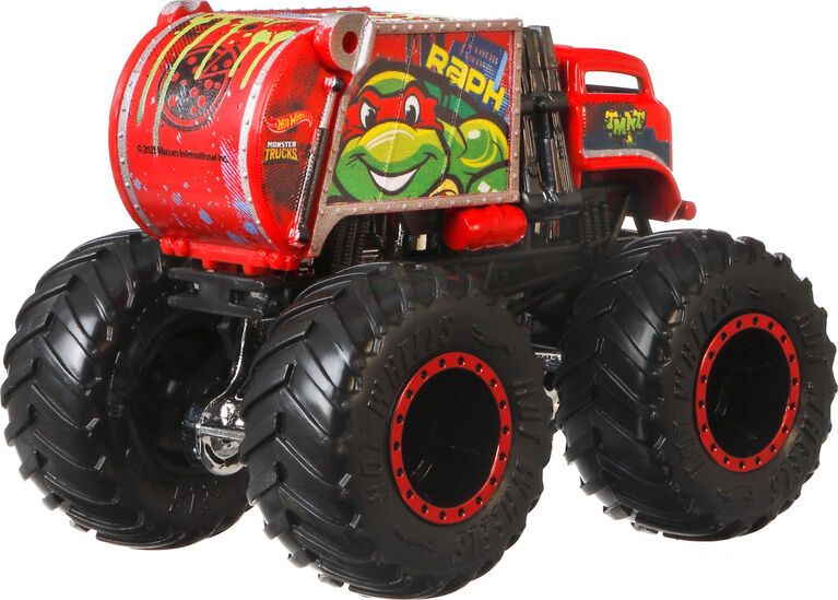 Hot Wheels Monster Trucks, 1:64 Scale Entertainment-Themed Toy Truck (Styles May Vary)