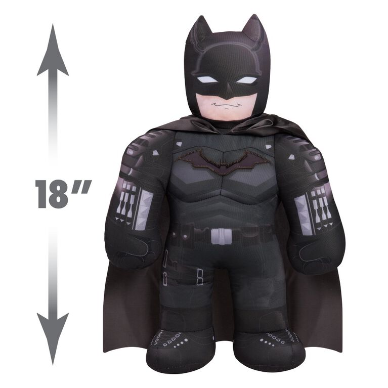 The Batman Bashin' Battler Batman Talking 18-Inch Plush Toy with Light-up Chest and Action Phrases - English Edition