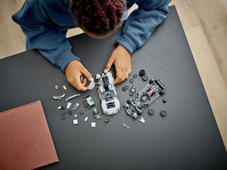 LEGO Speed Champions Mercedes-AMG F1 W12 E Performance et Mercedes-AMG Project One