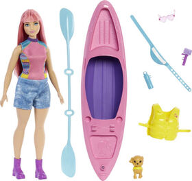 Barbie It Takes Two Daisy Camping Doll with Pet, Kayak and Accessories