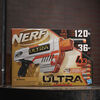 Nerf Ultra - Blaster Five, chargeur intégré 4 fléchettes, 4 fléchettes Nerf Ultra, rangement pour fléchettes, compatible uniquement avec les fléchettes Nerf Ultra