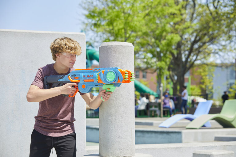 Nerf Elite 2.0, blaster Flipshots Flip-32, 2 fois 16 canons pivotants, capacité de 32 fléchettes - Notre exclusivité