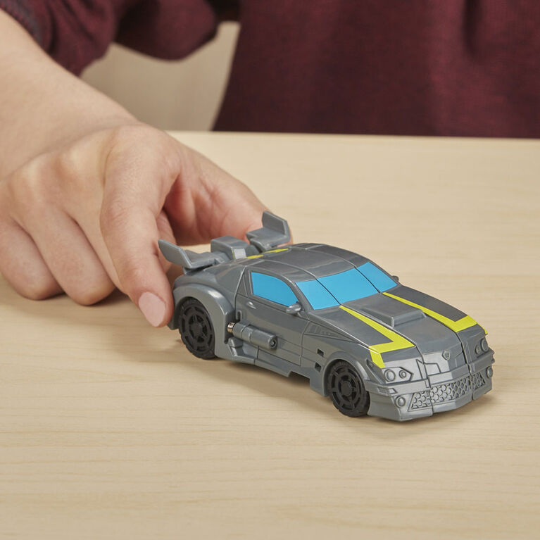 Transformers Bumblebee Cyberverse Adventures Action Attackers: 1-Step Stealth Force Bumblebee Figure