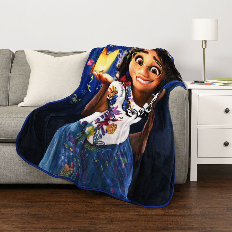 Jeté en molleton Encanto de Disney pour enfant (127 x 152 cm [50 x 60 po]), de Nemcor