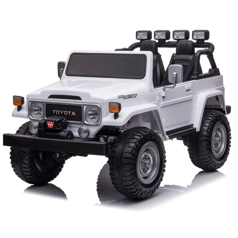 KIDSVIP Camion porteur Toyota Land Cruiser 2 places pour enfants 4X4 24V sous licence avec RC - Blanc