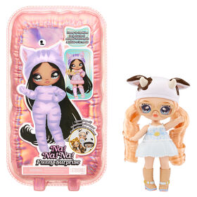 Na Na Na Fuzzy Surprise série 1 Cora Cowgirl - Poupée-mannequin articulée de 7 po (18 cm)