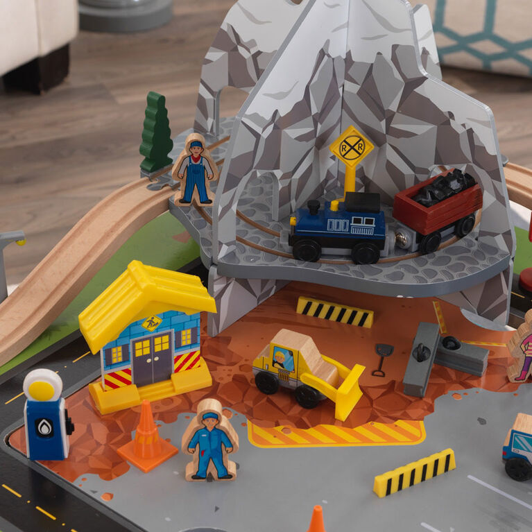 KidKraft Rocky Mountain Train Set and Table - R Exclusive