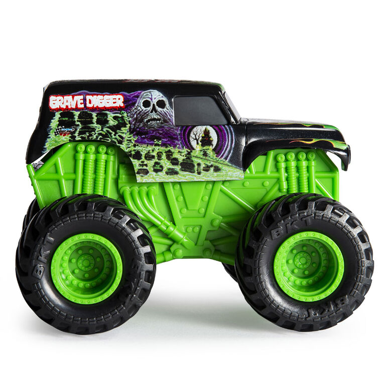 Monster Jam, Official Grave Digger Rev 'N Roar Monster Truck, 1:43 Scale