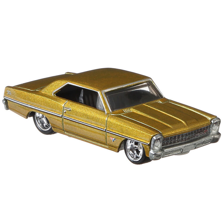 Hot Wheels '66 Chevy Nova Vehicle