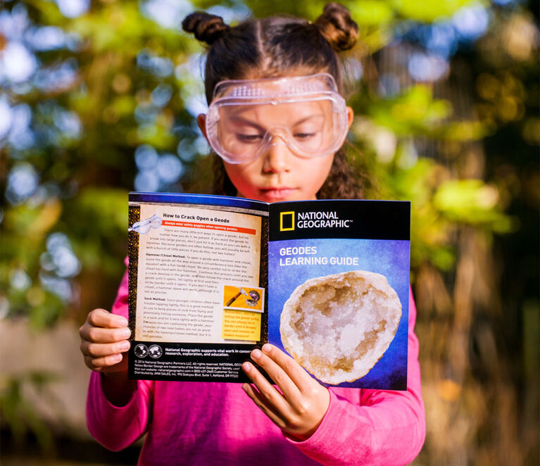 National Geographic Break Open 2 Geodes