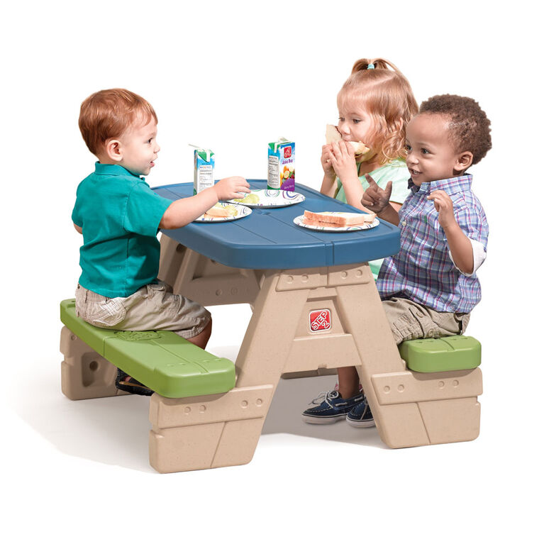 Step2 - Sit & Play Picnic Table with Umbrella