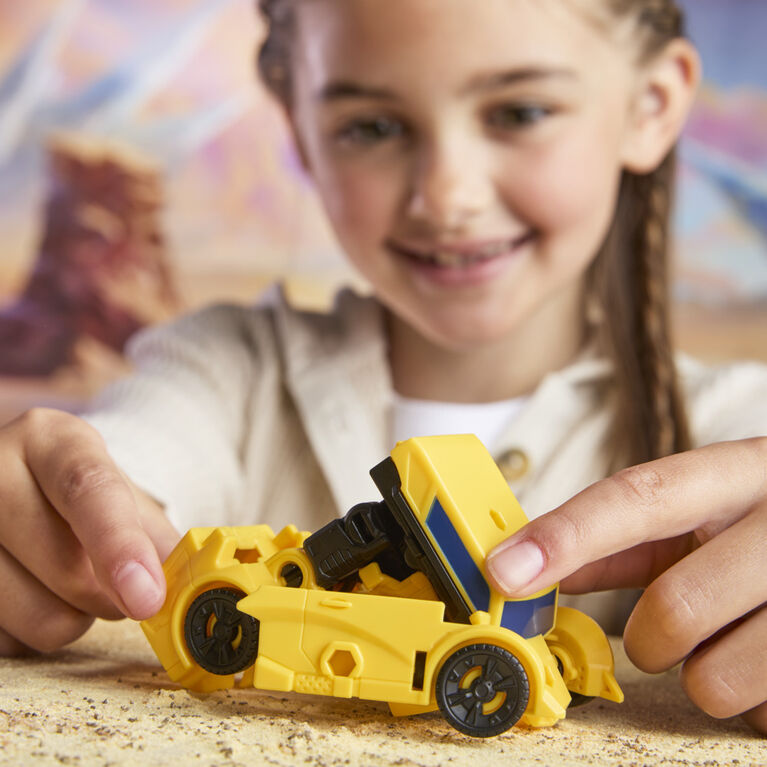 Transformers CYBERWORLD Armored Cyber Changers Bumblebee Action Figure