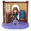 Wizarding World, Magical Minis, Charms Classroom avec figurine Hermione Granger exclusive et accessoires