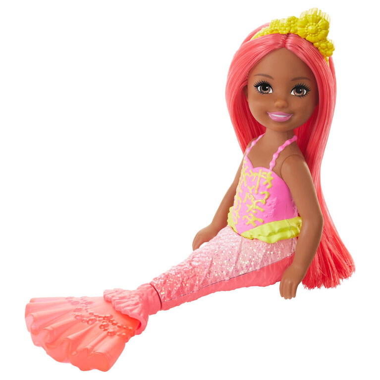 Poupée ​Chelsea Sirène Barbie Dreamtopia, 16,5 cm (6,5 po) avec queue et cheveux couleur corail