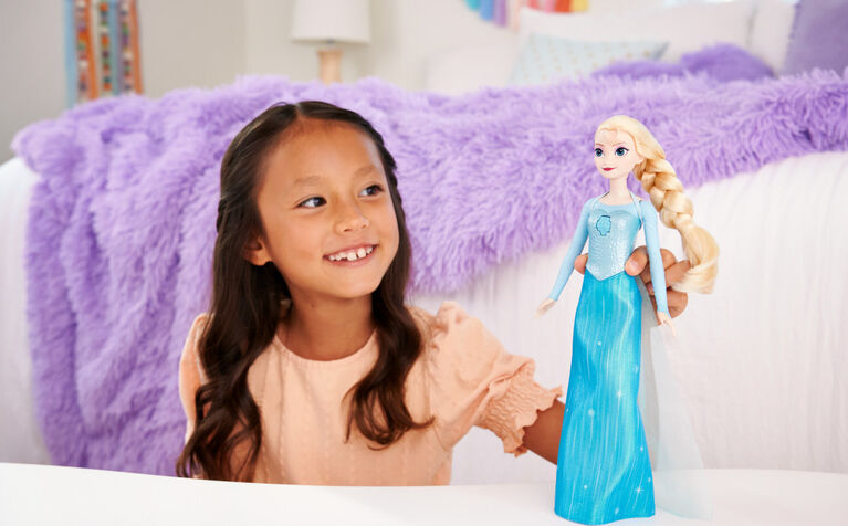 Disney Frozen Singing Elsa Fashion Doll