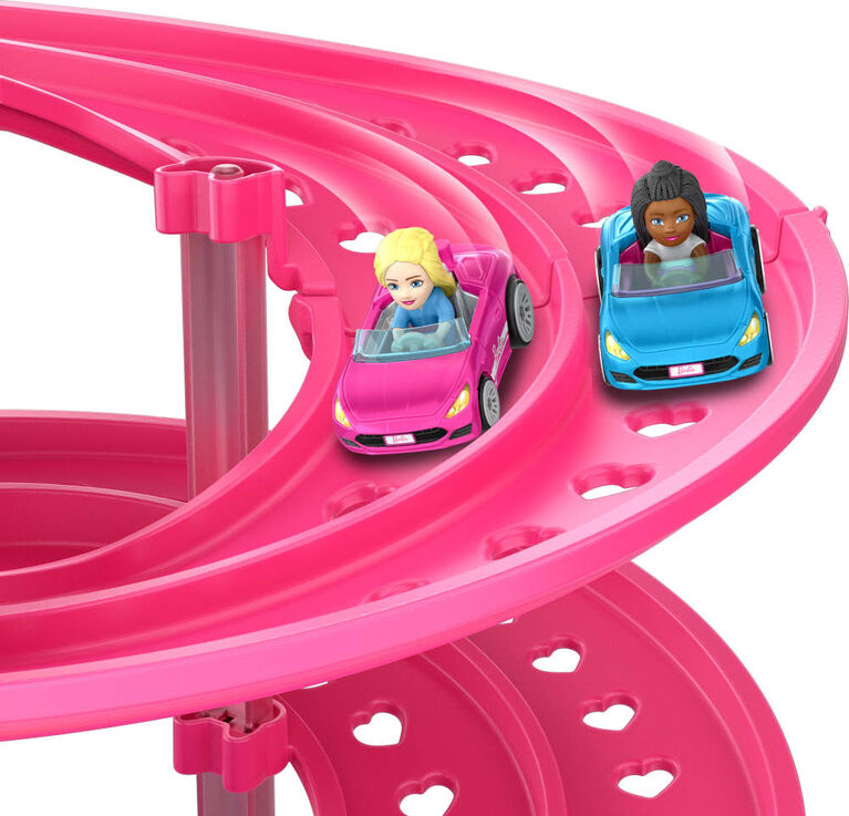 Hot Wheels RacerVerse Barbie Spiral Race Track Set with Barbie "Malibu" & Barbie "Brooklyn" Toy Cars