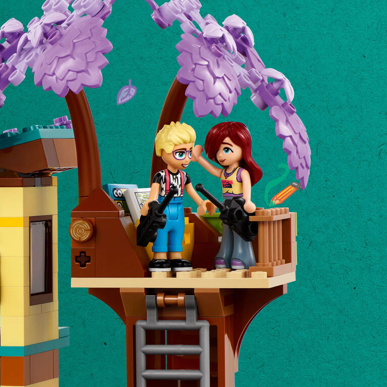 LEGO Friends Les maisons familiales d'Olly et Paisley 42620