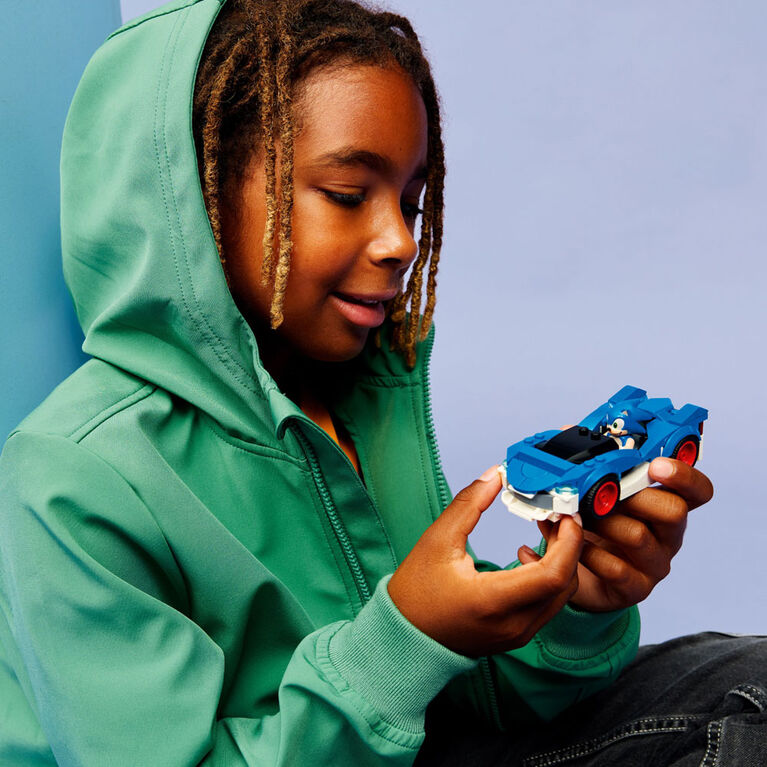 LEGO Sonic The Hedgehog Sonic : Le Speedster Lightning, Jouet de Construction de Voiture de Course pour Enfants 77117