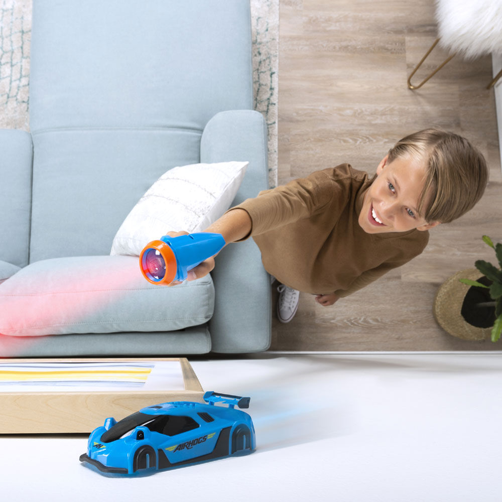 air hogs wall car