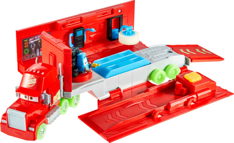 Disney and Pixar Cars Transforming Mack Playset, 2-in-1 toy Truck & Tune-Up  Station