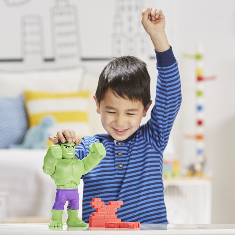 Marvel Spidey and His Amazing Friends Power Smash Hulk, Face-Changing 10-inch Hulk Figure with Brick Wall Accessory