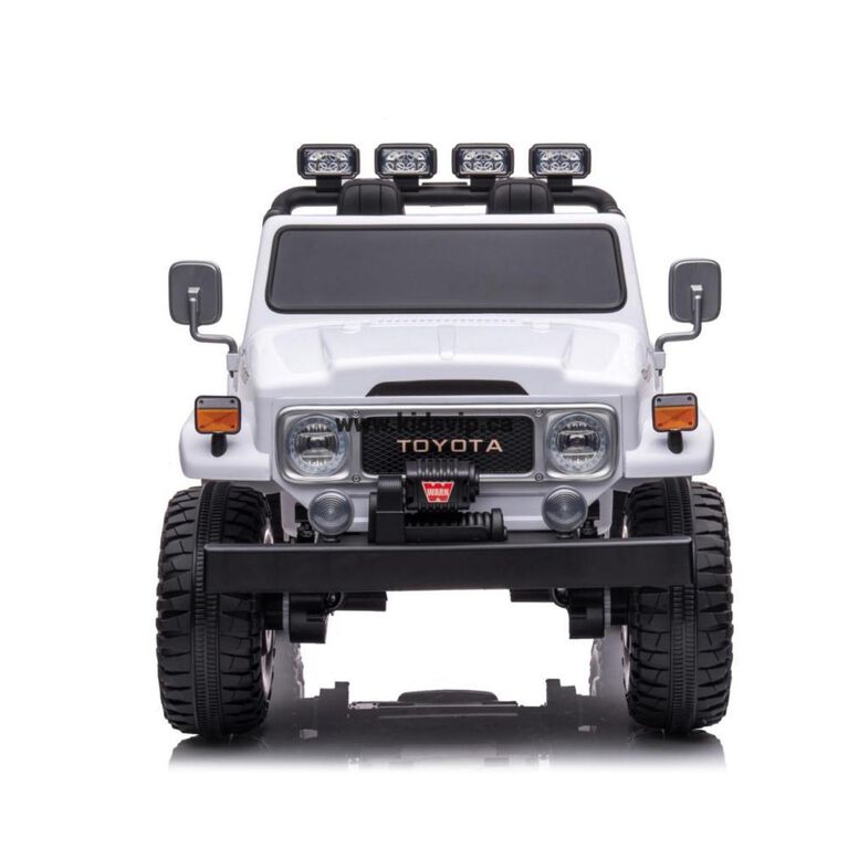 KIDSVIP Camion porteur Toyota Land Cruiser 2 places pour enfants 4X4 24V sous licence avec RC - Blanc