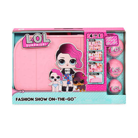 LOL Surprise Fashion Show on the Go Family - Light Pink - English Edition