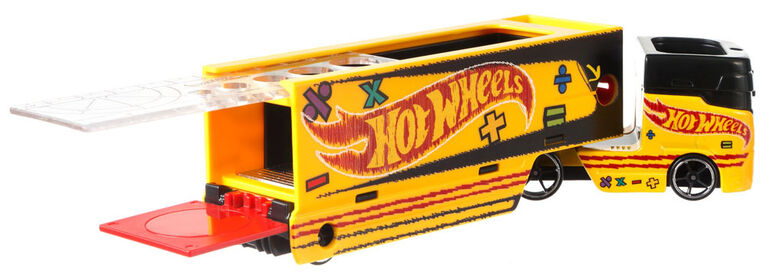 Hot Wheels Super Rigs - Pencil Pusher