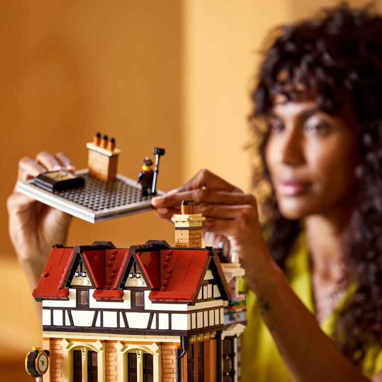LEGO Icons Tudor Corner Building Set for Adults - Miniature House Kit for Ages 18 and Up - 10350