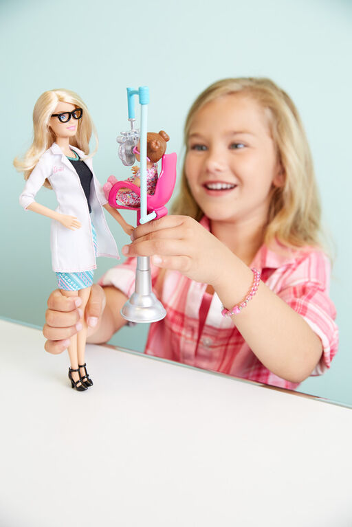 Barbie - Careers Eye Doctor Doll & Playset
