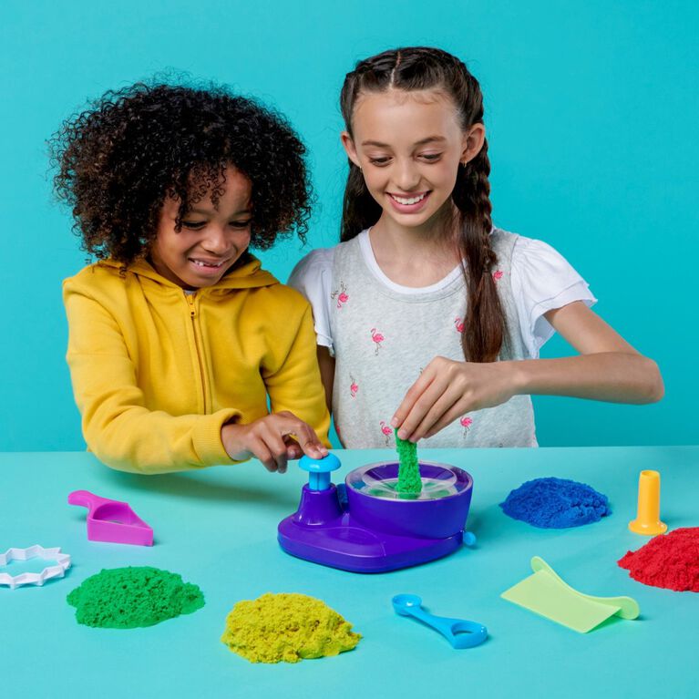 Kinetic Sand, Swirl N' Surprise Playset with 2lbs of Play Sand, Including Red, Blue, Green, Yellow and 4 Tools