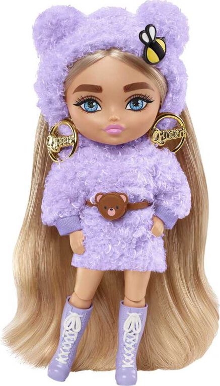 Barbie Extra Minis Doll #4 (5.5 in) in Fashion and Accessories, with Doll Stand