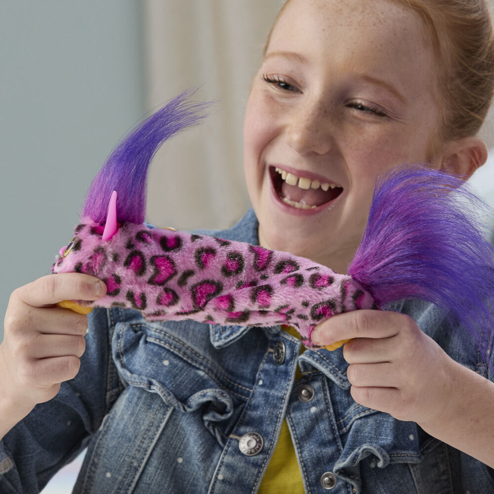 Furby DJ Furblets Kitt-Ee-Luv, jouet en peluche