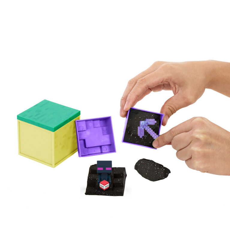 Minecraft Mini Mining Enderman with TNT Figure